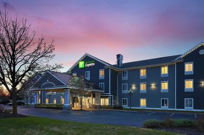 Holiday Inn Express Grand Rapids Southwest by IHG