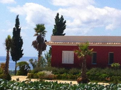 Picturesque Villa in Sciacca with Sea View and Garden