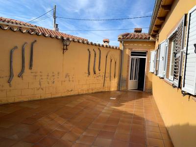 Spacious house in Aldehuela de la Boveda Private garden 217m²