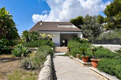 Seafront Villa "Mare in casa"