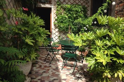 A PRIVATE TERRACE IN THE HEART OF VENICE