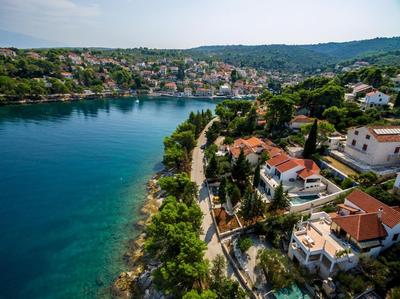 Luxury villa Dream and Live with pool by the beach