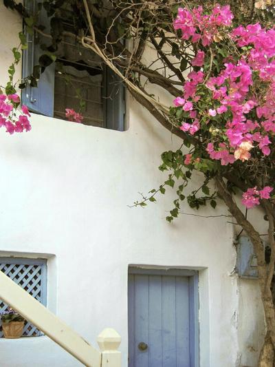 Welcoming House in Skyros with Mountain View