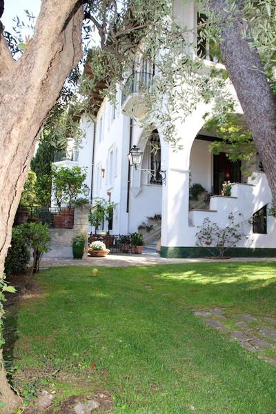 Charming Villa in Imperia Sea View