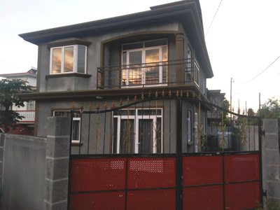 Charming House in Curepipe + Garden