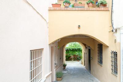 Refined Apartment in Lastra a Signa - 77 sqm - Air Conditioning
