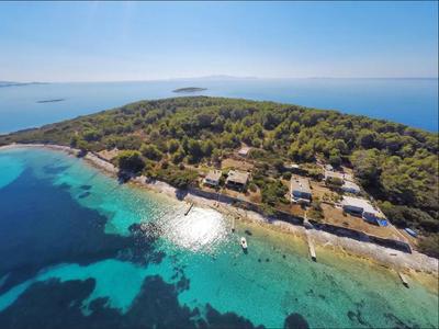 Charming house with sea view in Potirna, garden
