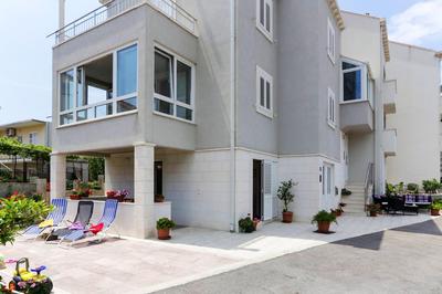 Elegant Apartment in Dubrovnik with 40 m² Terrace