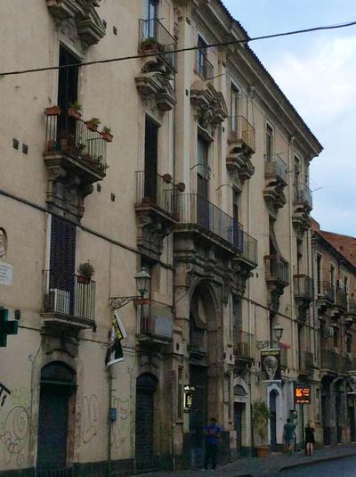 Spacious Apartment in Catania, terrace & city view