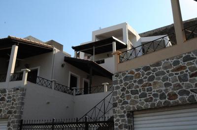 Comfortable house in Mirties with terrace and parking