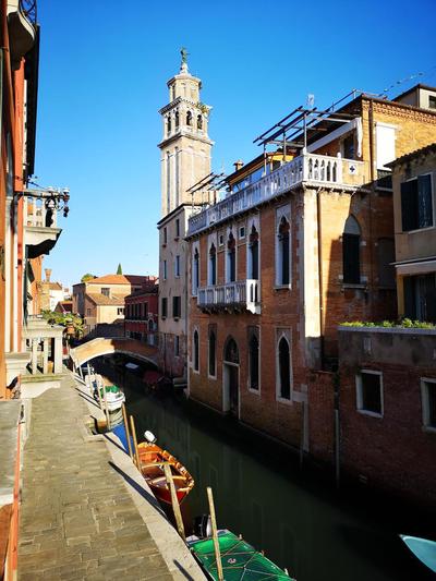 GORGEOUS VENETIAN APARTMENT WITH CANAL VIEW