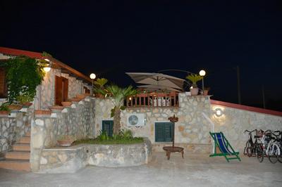 One bedroom appartement at Vieste 700 m away from the beach with furnished garden