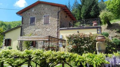 Charming Apartment in Lisciano Niccone with Shared Pool