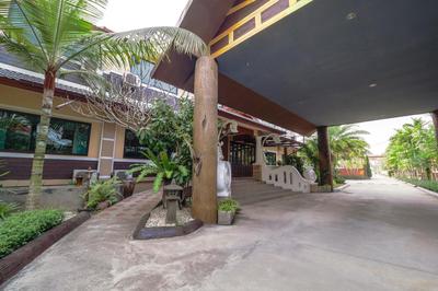 Capital O 727 Be One Resort