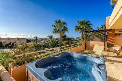 Luxury 2BR Sea View Condo A6 by Rafleys