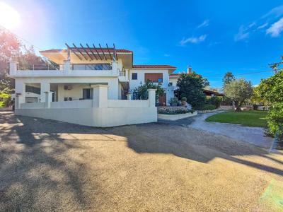 Colonial View Apartment