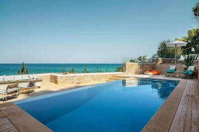 VinBlu Villa just a breath from the sea and the beautiful Agios Nikitas!