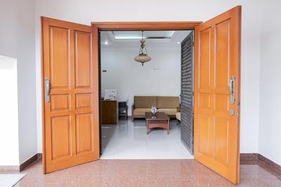 wisma delapan Mitra RedDoorz