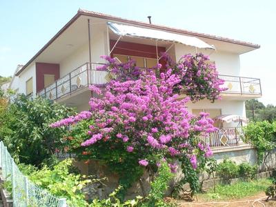 Romantic Apartment With Sea View Vinie, Dalmatia