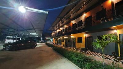 โรงแรมอินทราเพลส