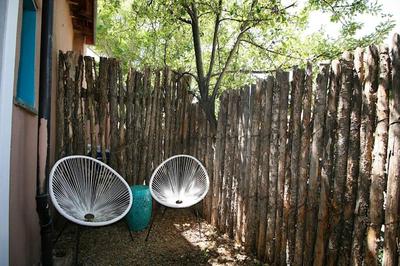 Closson Getaway - Courtyard - Railyard and Plaza