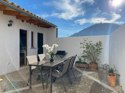 casa nuria, en el centro, al lado de la escalinata del calvario para 6 personas