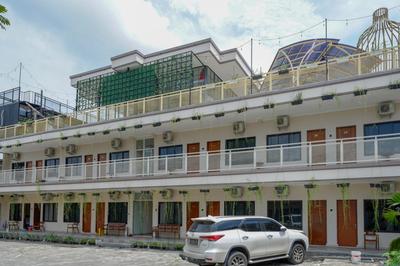 RedDoorz @ Jalan Majapahit Semarang