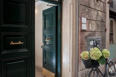 Daphne Suites