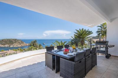 Villa Suria by Aguilarent
