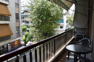 Colourful Apartment in AthensCity 1min from Subway