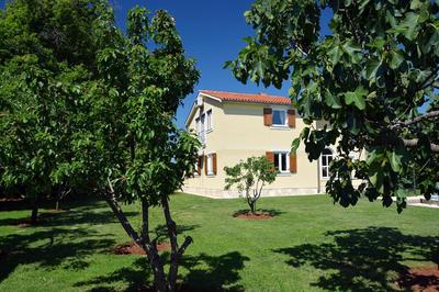Villa Gardena with private pool