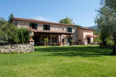 Elegant Villa in Santa Fiora with Private Pool