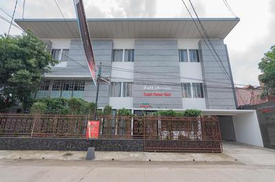 RedDoorz Plus @ Cirebon City Center