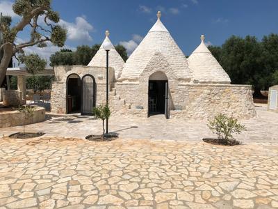 TRULLO PARCOMONSIGNORE CON PISCINA PRIVATA