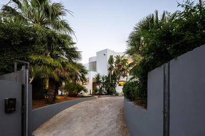 Paul's Mansion