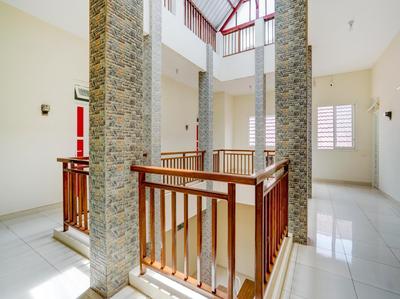 Capital O Inn App Tenggilis