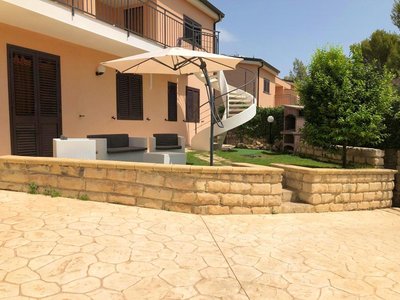 Charming apartment in Lido di Noto with fenced garden