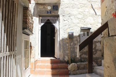 Heat Hostel