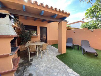 Casa Familiar cerca de la playa con piscina compartida