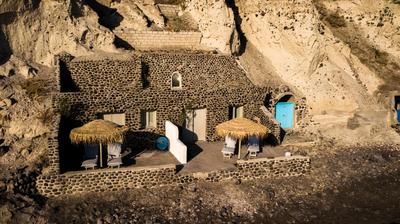 BLACK BAY CAVES SUITES