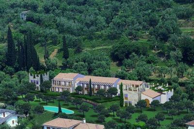 La Romantica Pool