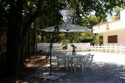 Appartamento in villa con giardino, vicino al mare