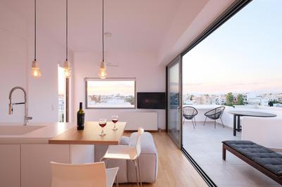 Amazing Suite at Glyfada with sea view & jacuzzi