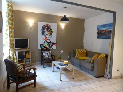 Chez Jean - Newly renovated air-conditioned flat at the foot of the ramparts, 4 people