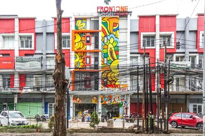 Front One Budget bekasi