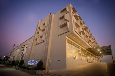 Citadel Hotel By Vinnca Shamshabad Airport, Hyderabad