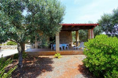 Pajara Salentina con ampia veranda e giardino