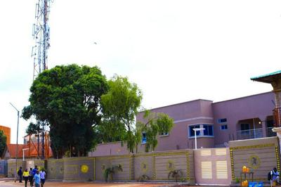 Town Lodge Executive by Colibri