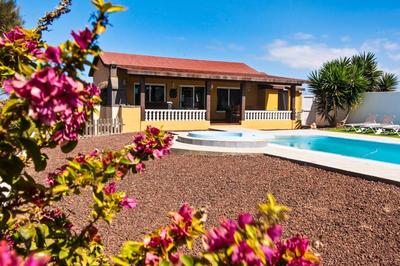 Charming Villa with Sea View in El Roque, Private Pool