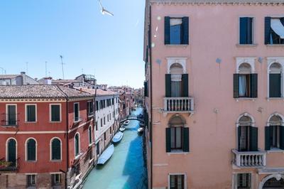 Casanova Deluxe Apartment by Wonderful Italy